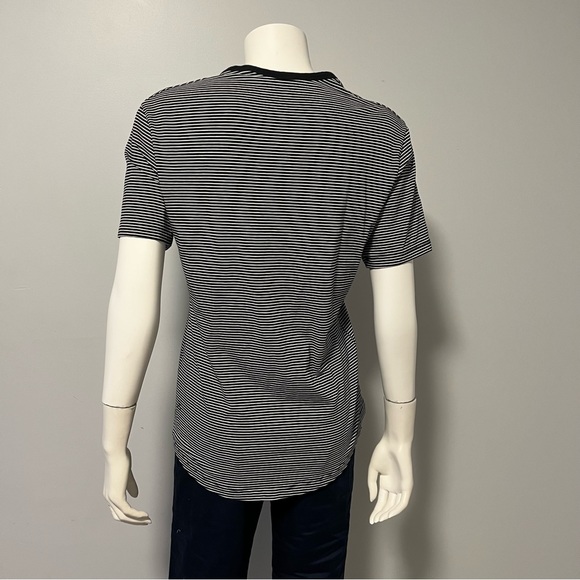 Lululemon black white striped t shirt with short sleeves small - Picture 6 of 9
